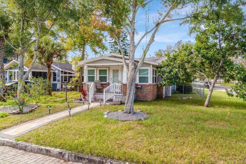Cozy Bungalow With Patio & Grill, Private And Location Tampa Exterior foto
